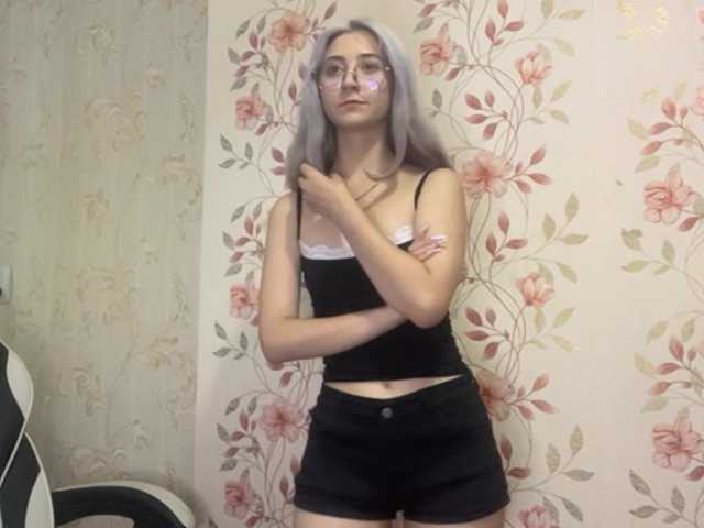 NickiCreagh live cam on BongaCams
