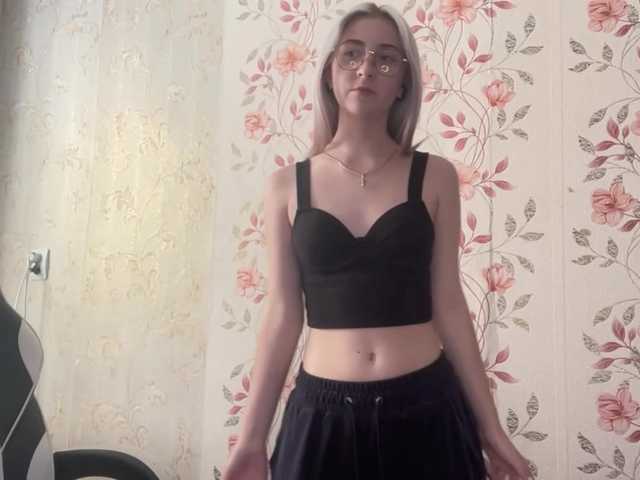 NickiCreagh live cam on BongaCams