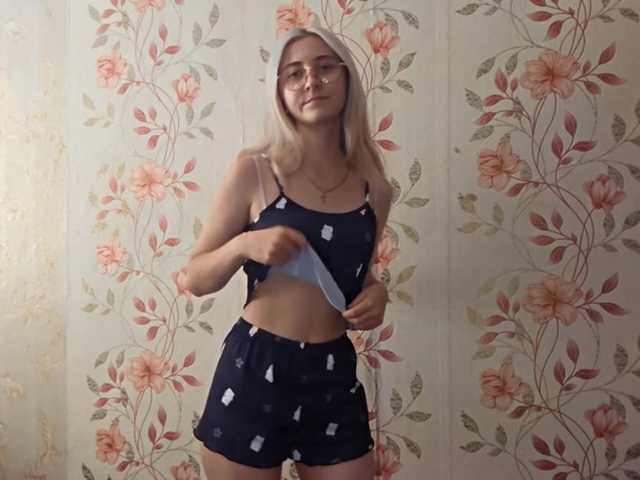 NickiCreagh live cam on BongaCams