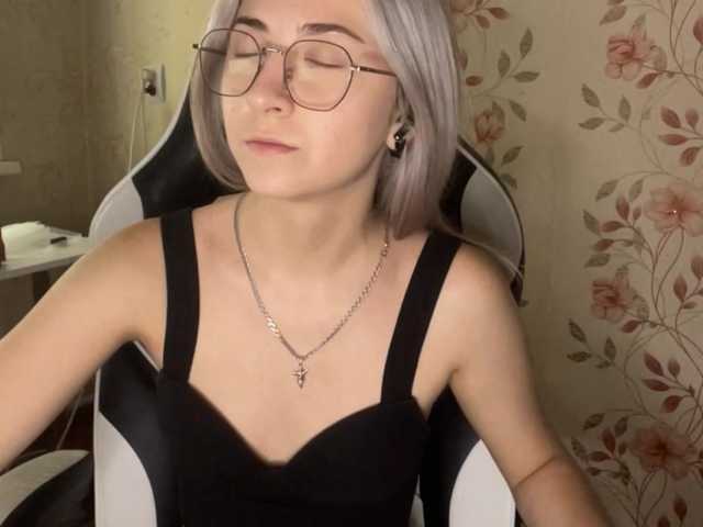 NickiCreagh live cam on BongaCams
