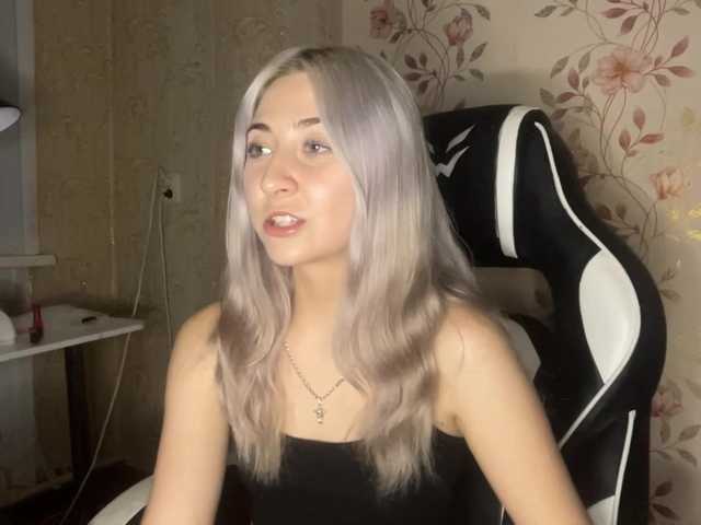 NickiCreagh live cam on BongaCams