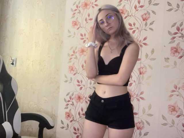 NickiCreagh live cam on BongaCams