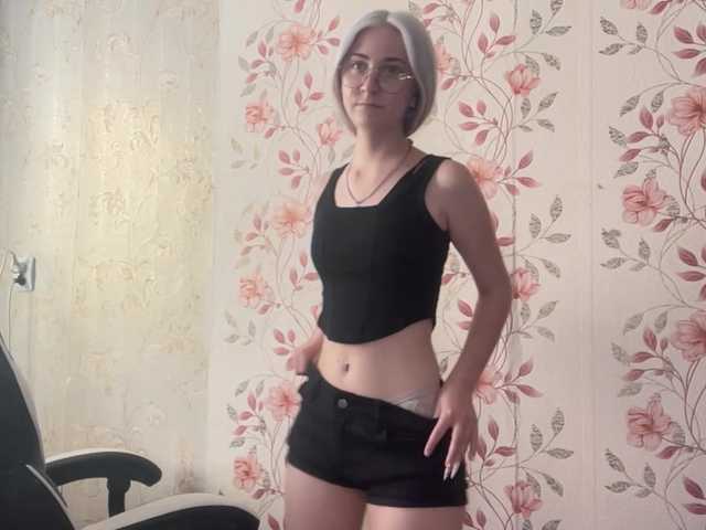 NickiCreagh live cam on BongaCams