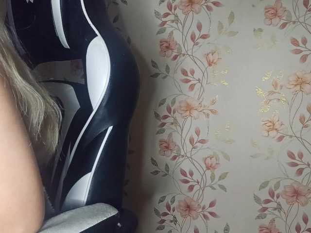 NickiCreagh live cam on BongaCams