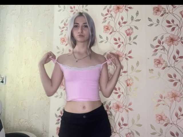 NickiCreagh live cam on BongaCams