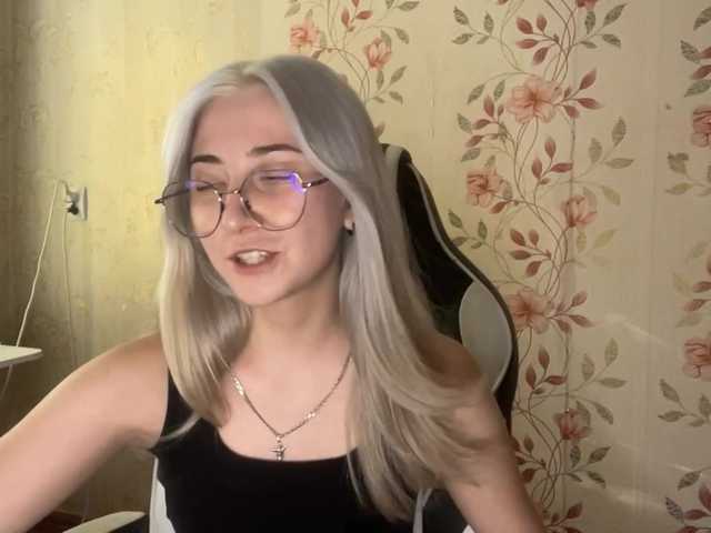 NickiCreagh live cam on BongaCams