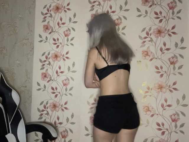NickiCreagh live cam on BongaCams