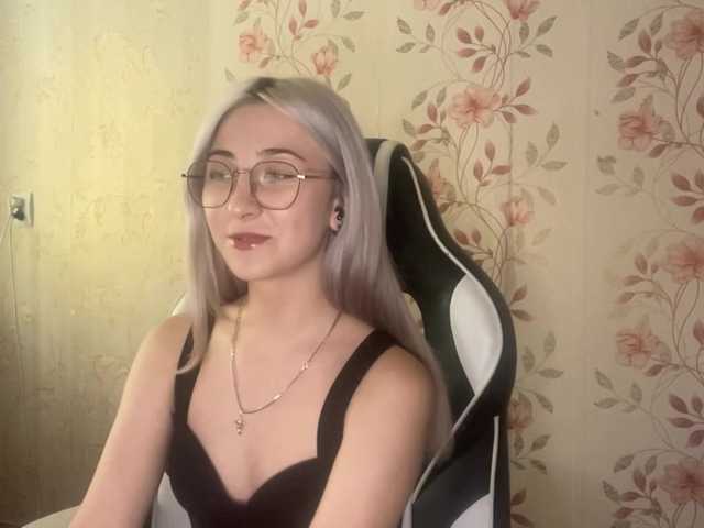 NickiCreagh live cam on BongaCams