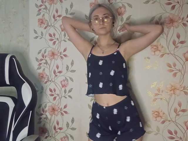 NickiCreagh live cam on BongaCams