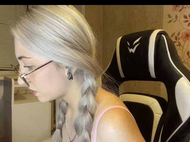 NickiCreagh live cam