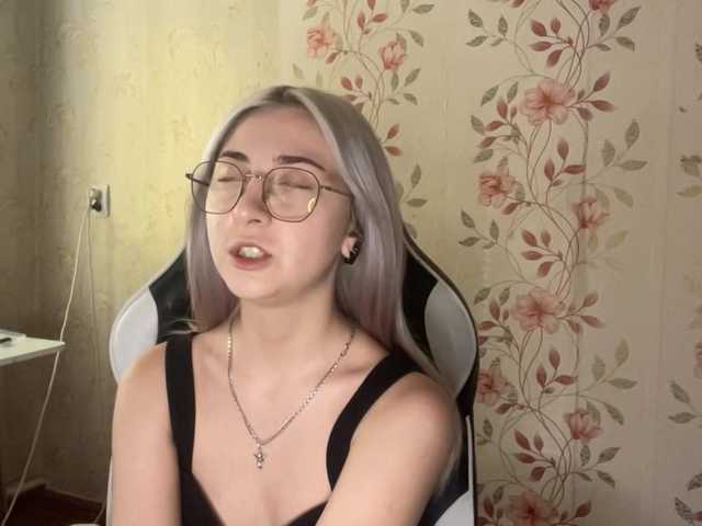 NickiCreagh live cam on BongaCams