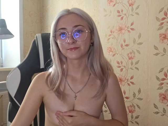 NickiCreagh live cam on BongaCams