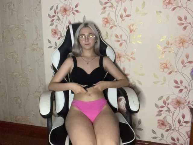NickiCreagh live cam on BongaCams