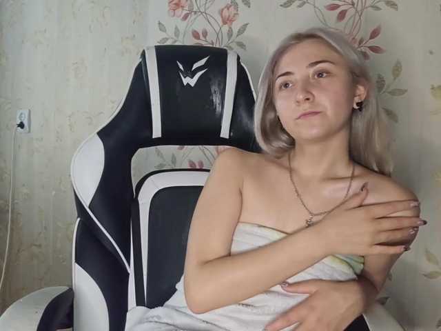 NickiCreagh live cam on BongaCams