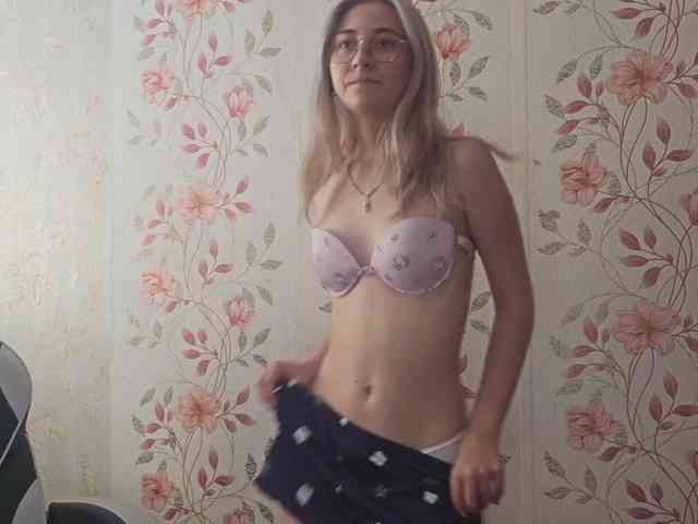 NickiCreagh webcam