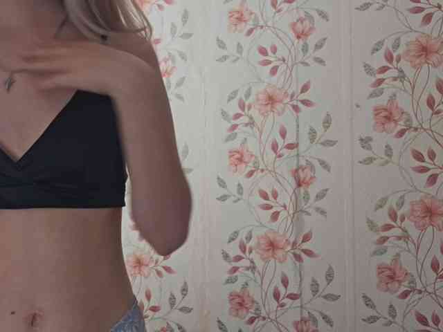 NickiCreagh webcam