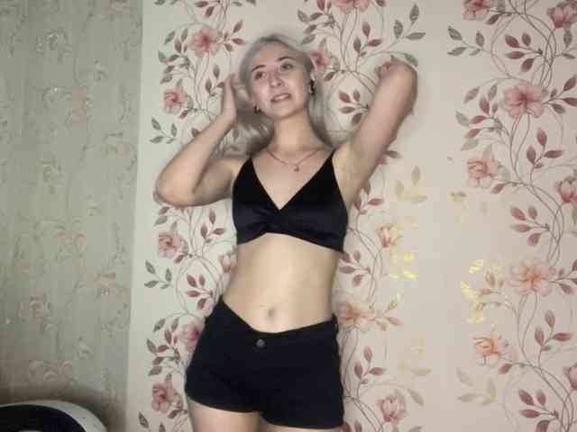 NickiCreagh webcam