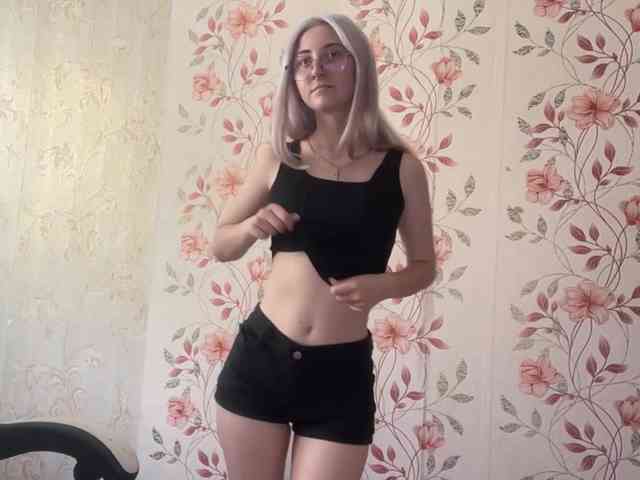 NickiCreagh webcam