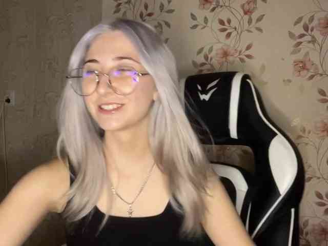 NickiCreagh webcam