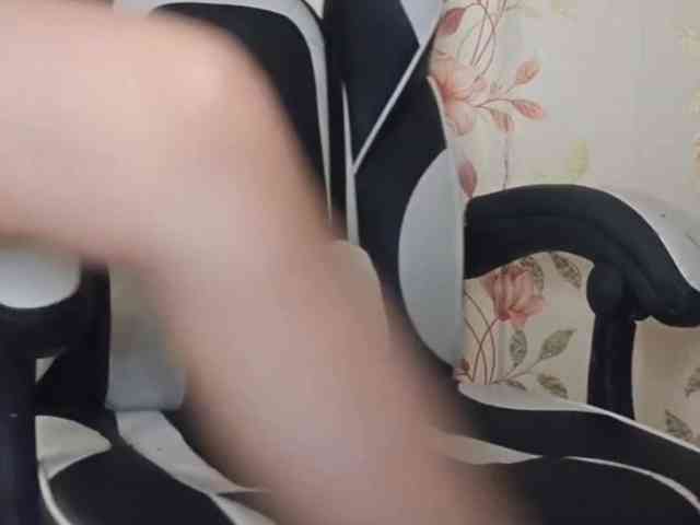 NickiCreagh webcam