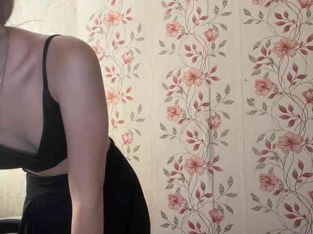 NickiCreagh webcam