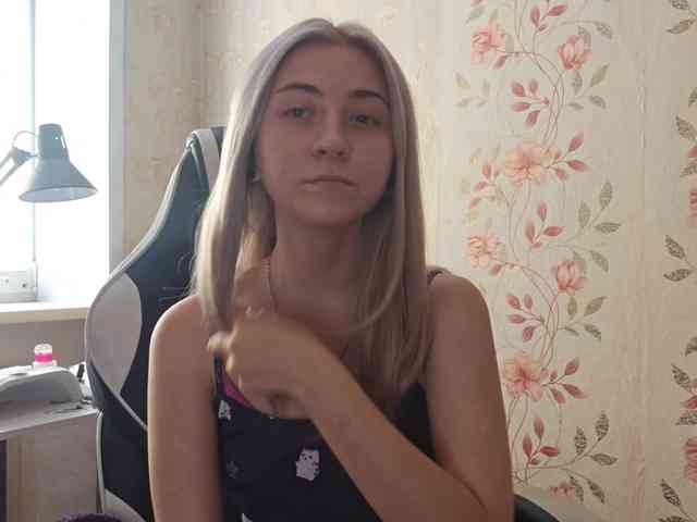 NickiCreagh webcam