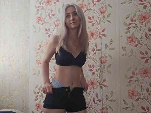 NickiCreagh webcam