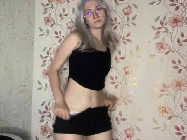 NickiCreagh webcam