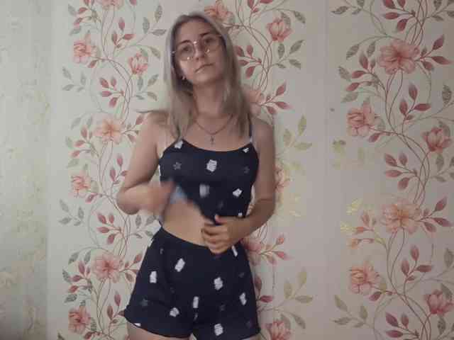 NickiCreagh webcam