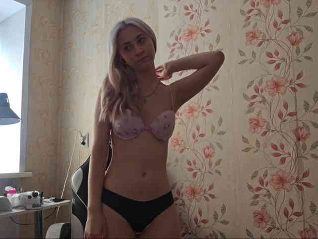 NickiCreagh webcam