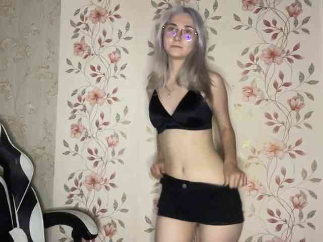 NickiCreagh webcam