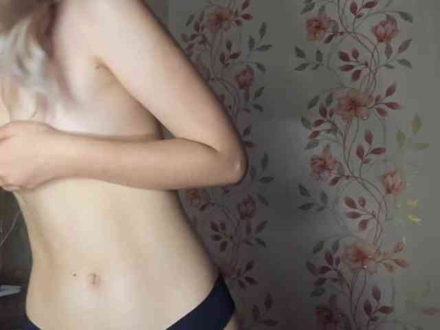 NickiCreagh webcam