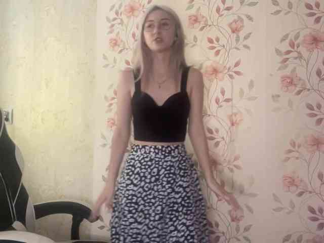 NickiCreagh webcam