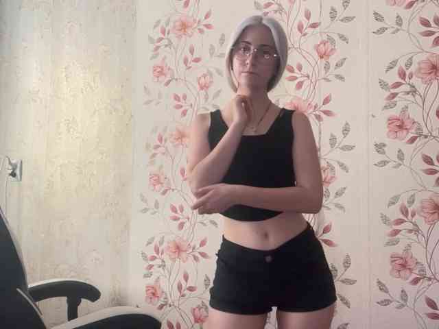 NickiCreagh webcam