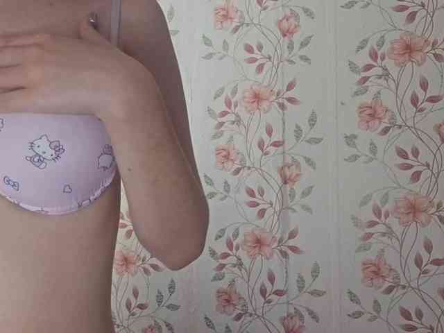 NickiCreagh webcam