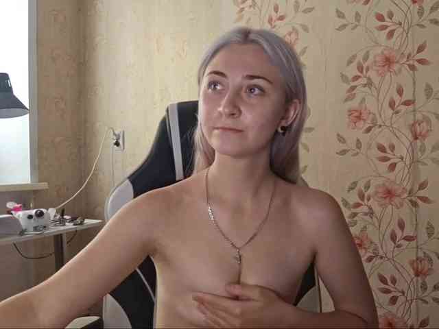 NickiCreagh webcam