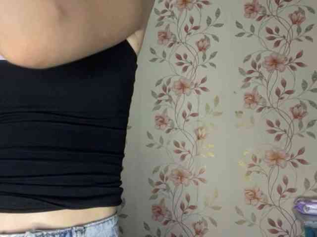 NickiCreagh webcam