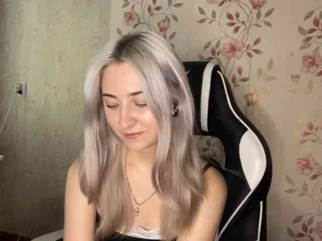 NickiCreagh webcam