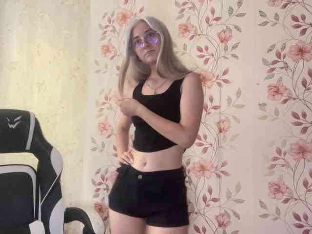 NickiCreagh webcam