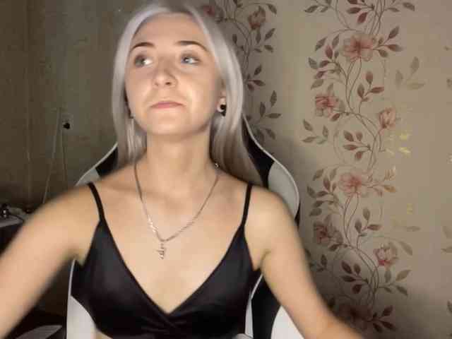 NickiCreagh webcam