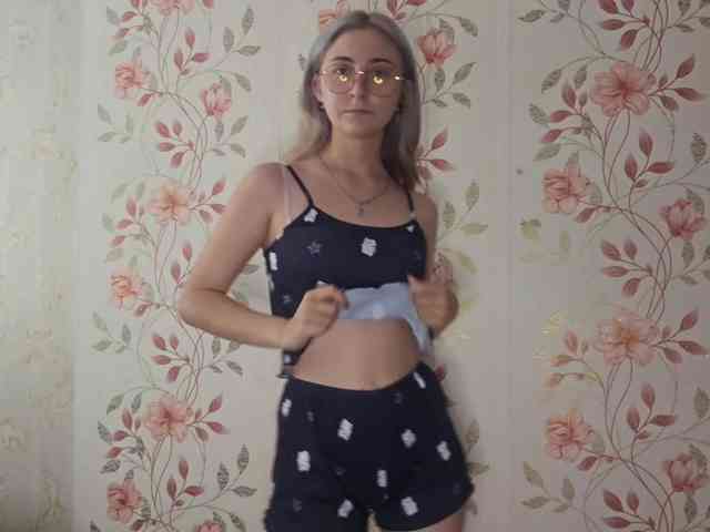 NickiCreagh webcam