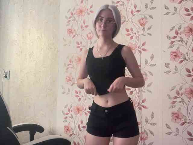 NickiCreagh webcam