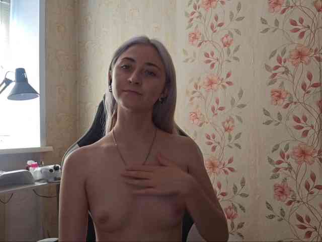 NickiCreagh webcam