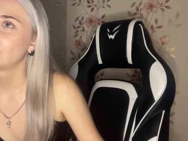 NickiCreagh webcam
