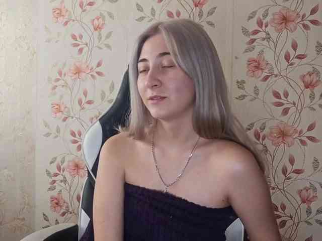 NickiCreagh webcam