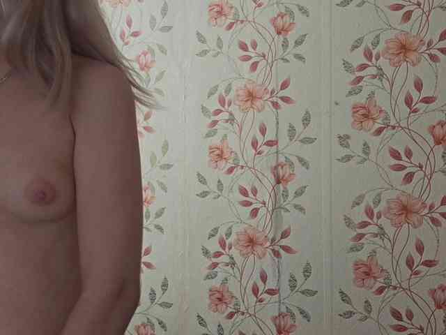 NickiCreagh webcam
