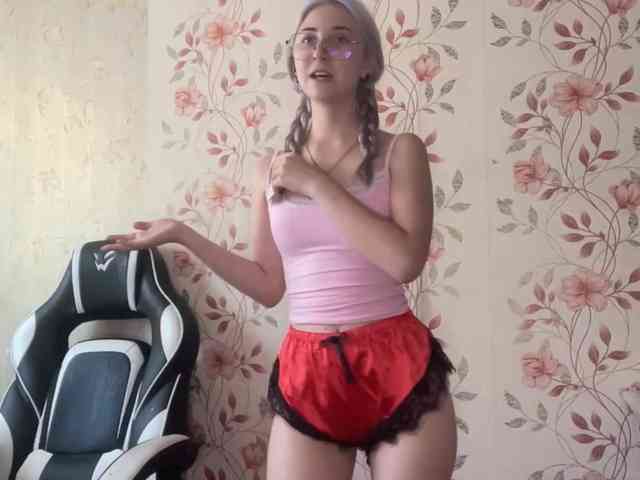 NickiCreagh webcam
