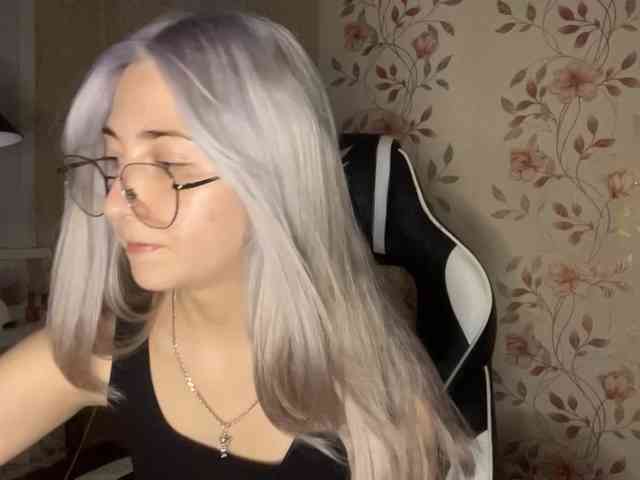 NickiCreagh webcam