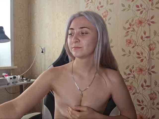 NickiCreagh webcam