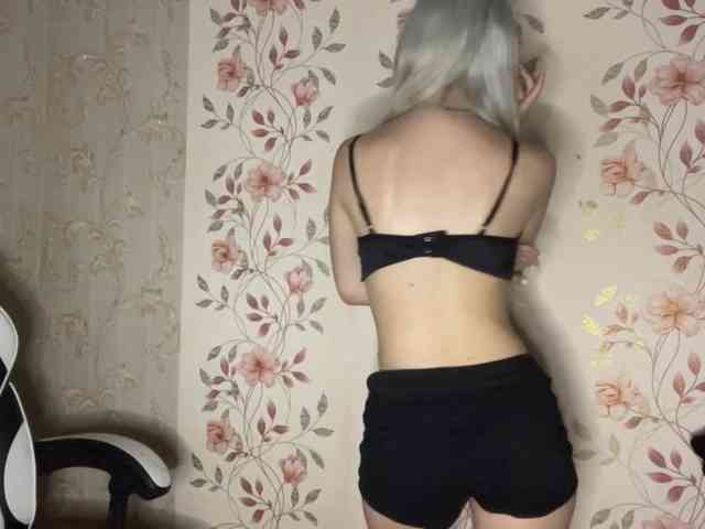 NickiCreagh webcam